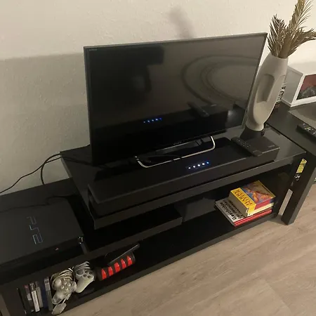Sky 1,5 Fuer 4 Leute Zentral 35qm S-bahn Mercedes Benz Appartamento Magstadt