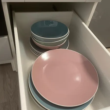 Sky 1,5 Fuer 4 Leute Zentral 35qm S-bahn Mercedes Benz Διαμέρισμα