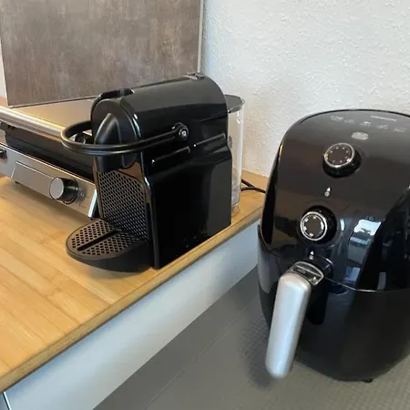 Apartamento Sky 1,5 Für 4 Leute Zentral 35qm S-bahn Mercedes Benz