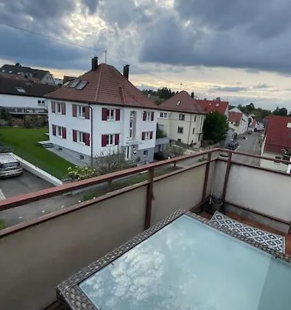Apartment Sky 1,5 Fuer 4 Leute Zentral 35qm S-bahn Mercedes Benz *