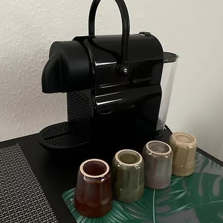 Sky 1,5 Für 4 Leute Zentral 35qm S-bahn Mercedes Benz Magstadt