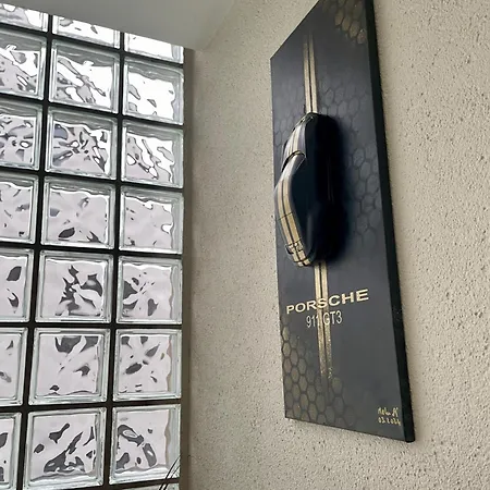 Sky 1,5 Für 4 Leute Zentral 35qm S-bahn Mercedes Benz *